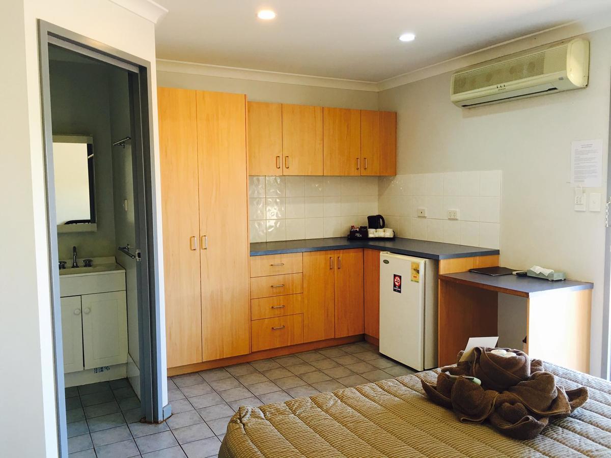 Tom Price Hotel Motel Том Прайс Екстериор снимка
