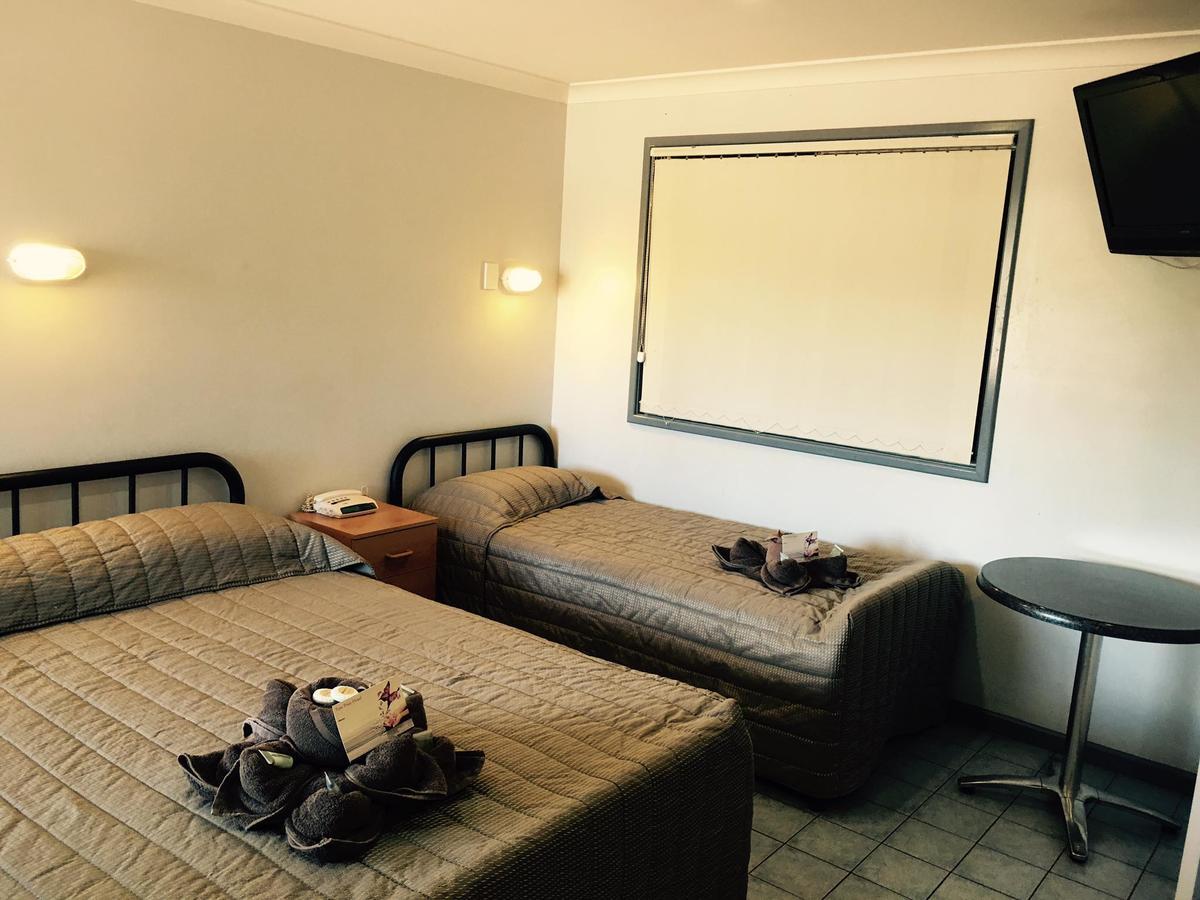 Tom Price Hotel Motel Том Прайс Екстериор снимка